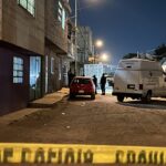 Ataque armado en la colonia Jorge Murad Macluf deja dos hombres muertos y un herido; la Fiscalía ya investiga y no hay detenidos. FOTO: Carlos Martín Huerta.
