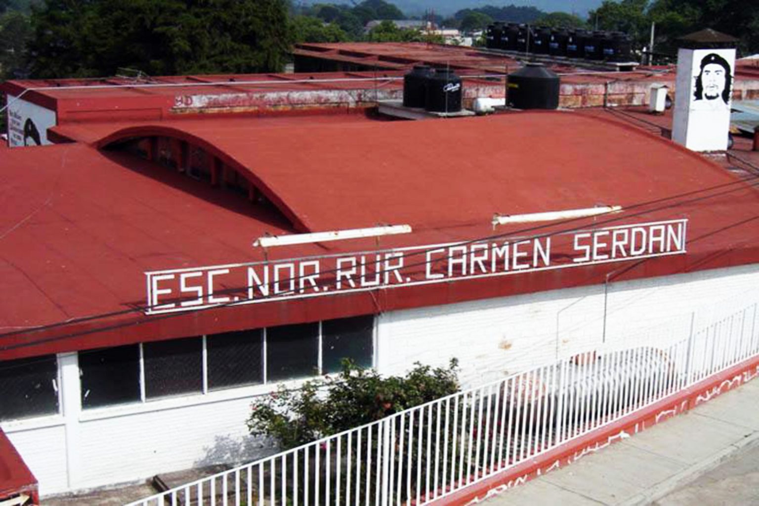 Normal de Teteles, entre rezagos estructurales y promesas que no llegan