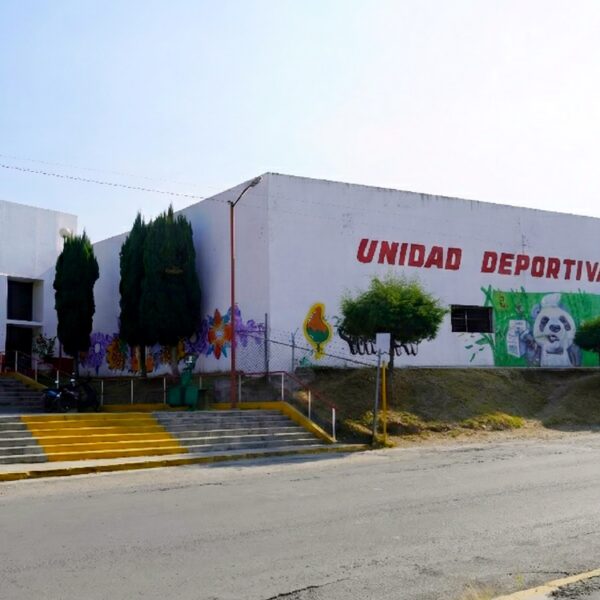 Gobierno de Texmelucan habilitó un albergue temporal en la Unidad Deportiva Ángeles Blancos para brindar descanso, alimentos y atención médica a peregrinos rumbo a la Basílica.