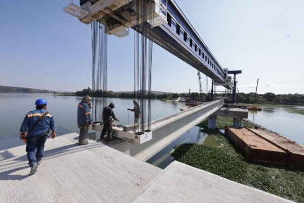La inauguración del puente vehicular La Panga fue reprogramada para marzo de 2026 debido a retrasos provocados por la temporada de lluvias.
