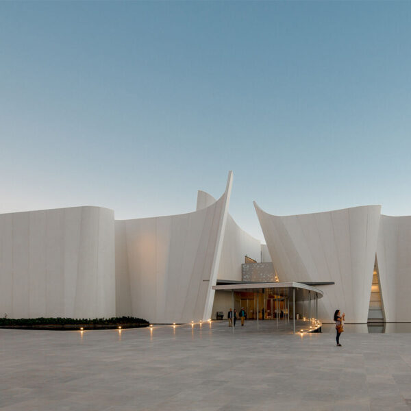 La Universidad de Bellas Artes iniciará operaciones en 2026 como institución pública.