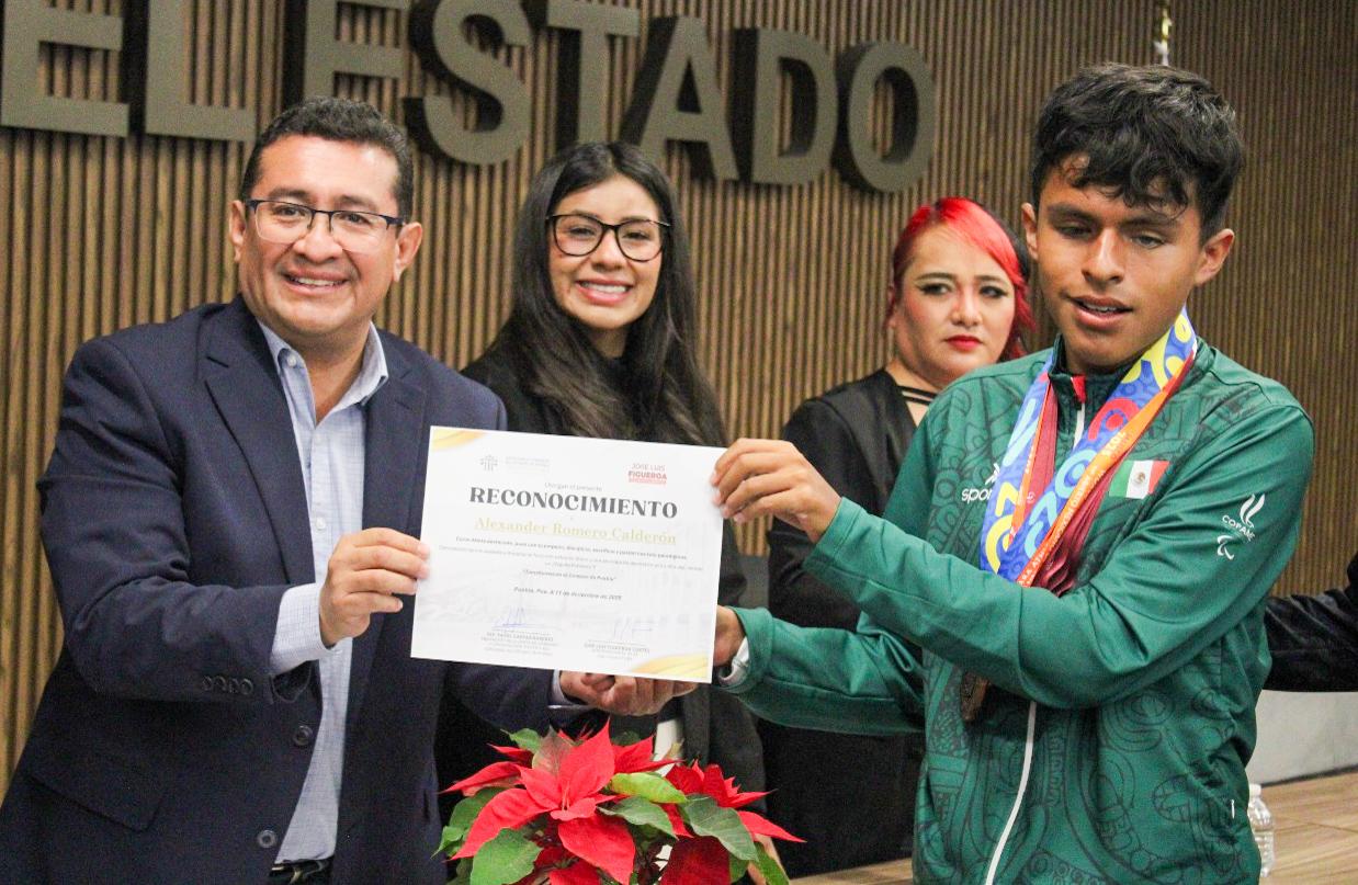 Puebla reconoce a para-atletas y entrenadores por su aporte al deporte incluyente