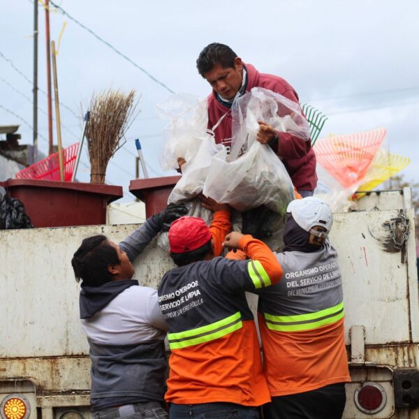 El Ayuntamiento de San Pedro Cholula pide a los habitantes no sacar su basura el día de Navidad y Año Nuevo para evitar aglomeraciones de residuos.