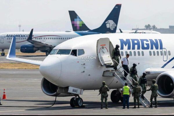 La AFAC abrió una investigación administrativa tras el incidente con un vuelo de Magnicharters en el AICM. FOTO: Código San Luis.