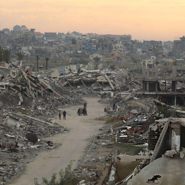 A un año de la entrada en vigor del alto al fuego entre Israel y Líbano, los ataques israelíes no cesan. FOTO: Getty Images.