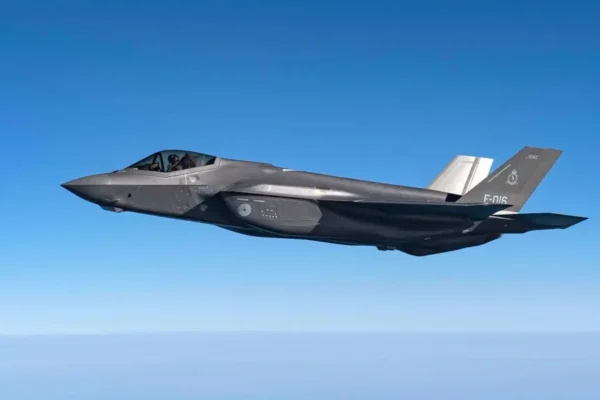 La tensión se acentúa en el Caribe tras la decisión de Trinidad y Tobago de permitir el tránsito de aviones militares de EUA en sus aeropuertos. FOTO: N+.