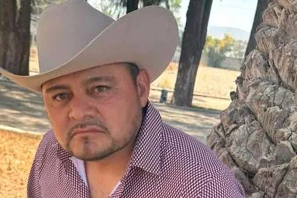 El caso de El Toñín llegó a la mañanera. Claudia Sheinbaum confirmó que se analizará si las denuncias sobre una presunta red de huachicol en el Triángulo Rojo tienen sustento penal.