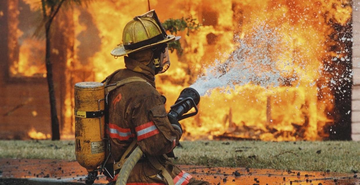 Bomberos de CDMX proponen nuevas normas de seguridad en el uso de gas y electricidad para marcar un cambio en la prevención de incendios en viviendas. FOTO: SEGUSA.