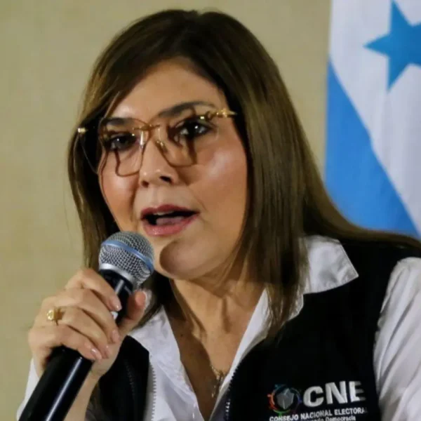 El cierre preliminar de las elecciones en Honduras dejó un escenario ajustado y cargado de tensión, la diferencia entre los aspirantes del Partido Liberal y el Partido Nacional es mínima. FOTO: El Heraldo Honduras.