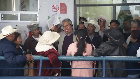 Agricultores de Quecholac, presuntamente ligados a “El Toñín”, bloquearon oficinas de Conagua en Puebla en protesta contra la Ley de Aguas.