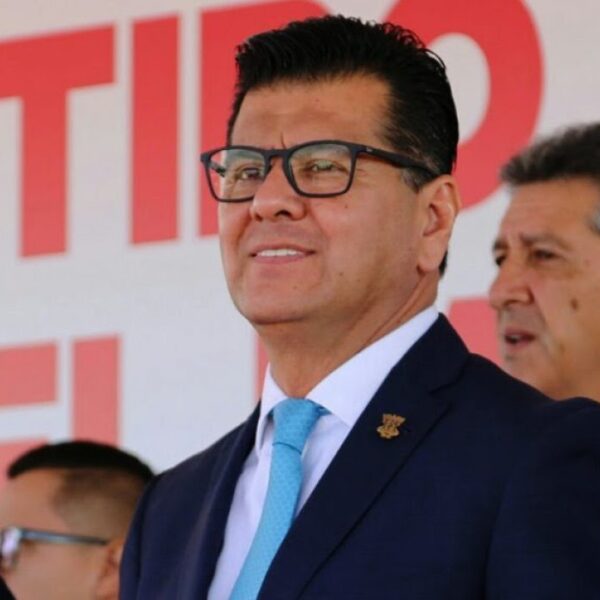 Una jueza federal confirmó la orden de captura contra el exsecretario Juan Bernardo Corona por el caso de los cuarteles construidos a sobreprecio en Michoacán. FOTO: Quadratín Michoacán.