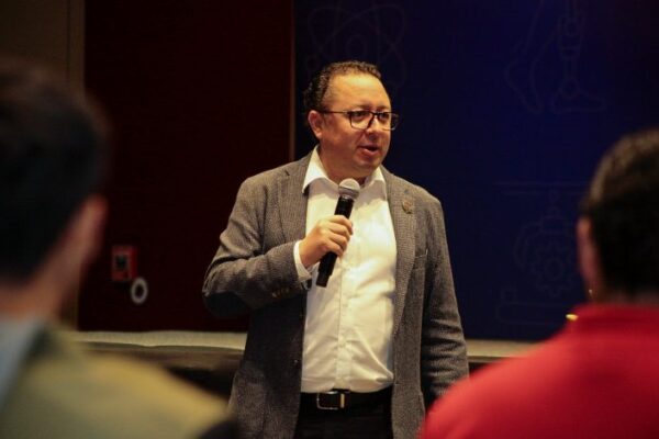 Juan Pablo Cisneros dejó la presidencia de la Canaco Puebla para buscar la dirigencia del CCE. FOTO: NHRO.