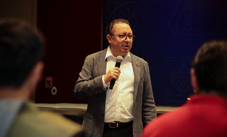 Presidente de la Canaco deja el cargo para competir por el CCE; se agudiza la disputa interna empresarial