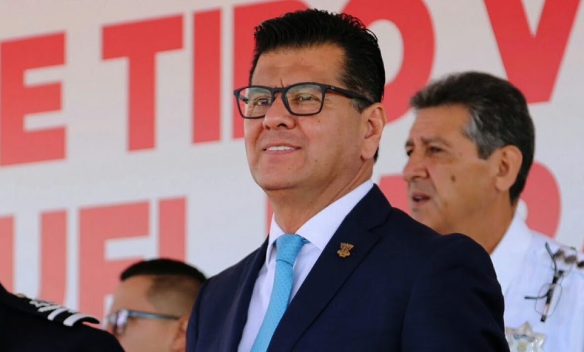 Una jueza federal confirmó la orden de captura contra el exsecretario Juan Bernardo Corona por el caso de los cuarteles construidos a sobreprecio en Michoacán. FOTO: Quadratín Michoacán.
