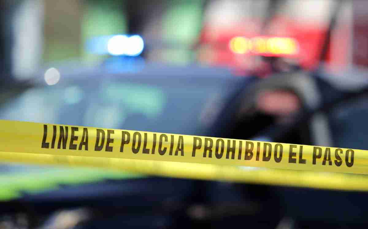 operativo derivado de una denuncia por extorsión que terminó con seis detenidos y un agente herido.