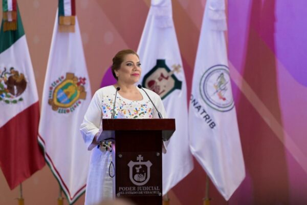 El Congreso de Veracruz nombró de manera acelerada a Lisbeth Aurelia Jiménez Aguirre como nueva titular de la Fiscalía General del Estado. FOTO: Poder Judicial de Veracruz.
