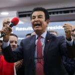 El conteo presidencial en Honduras sigue sin una definición oficial mientras crecen las tensiones por fraude entre Asfura y Nasralla. FOTO: Reuters.