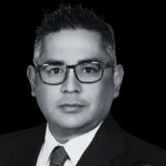 El juez Omar Felipe García Cano, encargado del proceso penal contra el exgobernador César Duarte, fue hallado sin vida en un domicilio de Hidalgo del Parral. IMAGEN: Posta MX.