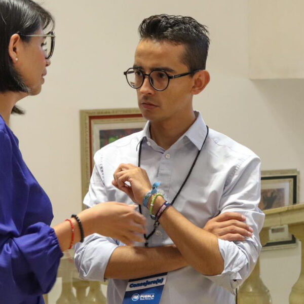 Carlos Enrique Pando Mejía deja la Secretaría de Formación del PAN Puebla, enfrenta una denuncia por estupro. La dirigencia asegura que colaborará con las autoridades. FOTO: Redes Sociales.