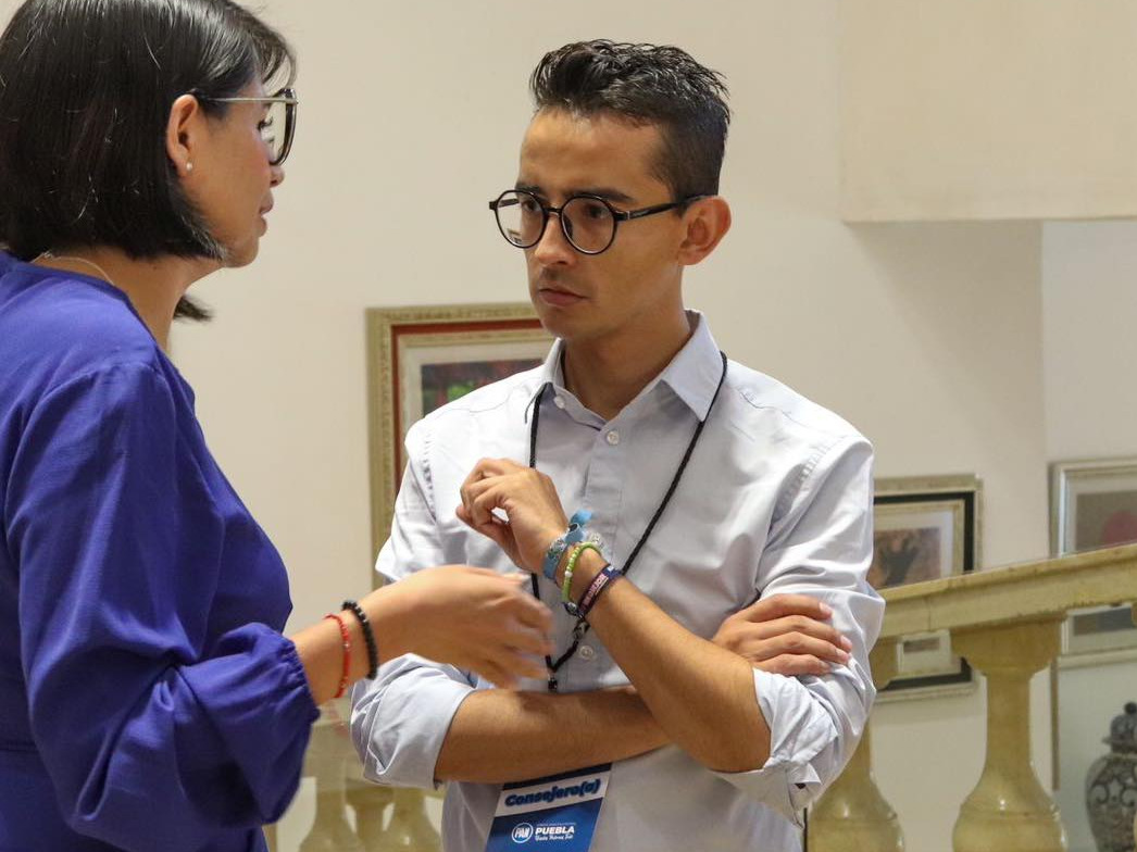 PAN Puebla separa a Carlos Enrique Pando Mejía tras denuncia por estupro; partido reitera respeto al estado de derecho