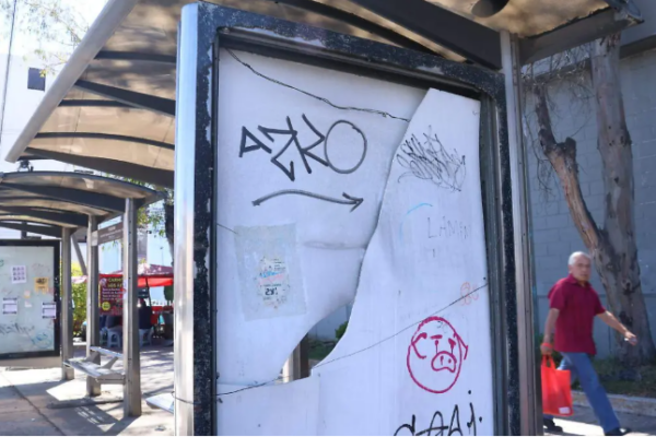 En Comisión de Hacienda, el Congreso aprobó la concesión para modernizar 401 paraderos del transporte en Puebla; el proyecto avanza por una adjudicación de 10 años. FOTO: Milenio.