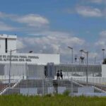 Como parte del Plan Michoacán por la Paz y la Justicia, el gobierno federal ejecutó un operativo para reducir riesgos dentro de los penales estatales. FOTO: N+.