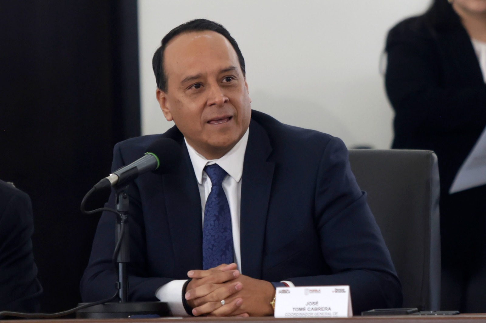 Relevo en Comunicación Social de Puebla: Claudia Hernández sustituye a Pepe Tomé Cabrera