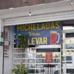 El Ayuntamiento de Puebla prepara acciones legales para frenar la venta clandestina de micheladas en cocheras y unidades habitacionales. FOTO: El Pulso.