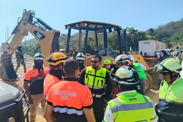 Marina y Protección Civil concluyeron el rescate de las víctimas del descarrilamiento del Tren Interoceánico en Oaxaca. FOTO: Gobierno de Juchitán.