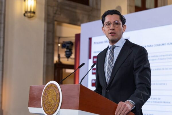 El Gobierno de México abrió una primera mesa de diálogo con autoridades de Estados Unidos para abordar el cumplimiento del tratado de intercambio de agua, en medio de nuevas presiones desde Washington. FOTO: Gobierno MX.