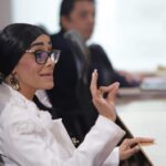 La visita de la titular de la CDH al Congreso de Puebla duró apenas unos minutos y dejó más cuestionamientos que respuestas. FOTO: La Jornada de Oriente.