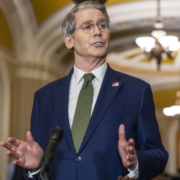 La tensión geopolítica vuelve a reflejarse en los mercados energéticos y en la relación entre Washington y Moscú. FOTO: EFE.