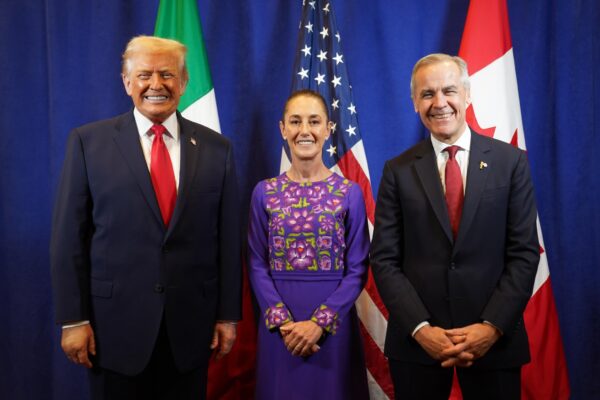 Sheinbaum confirmó que invitó formalmente a Donald Trump a visitar México tras una reunión trilateral con líderes de Estados Unidos y Canadá. FOTO: X @Claudiashein.