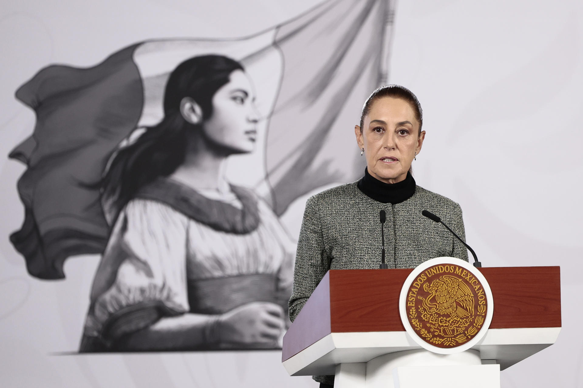 Sheinbaum pidió explicaciones claras a la Fiscalía de Veracruz sobre el caso del periodista Latifa León. FOTO: EFE/José Méndez.