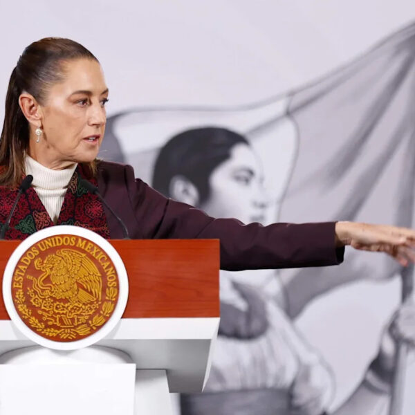 Sheinbaum dijo que el gabinete de Seguridad prepara un informe para aclarar acerca de la explosión del coche bomba del fin de semana. FOTO: Yahoo Noticias.