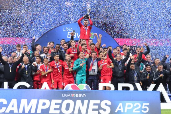 Toluca y Tigres protagonizaron una final intensa, con remontada, prórroga y una definición desde los once pasos que se extendió hasta el límite. FOTO: Toluca FC.