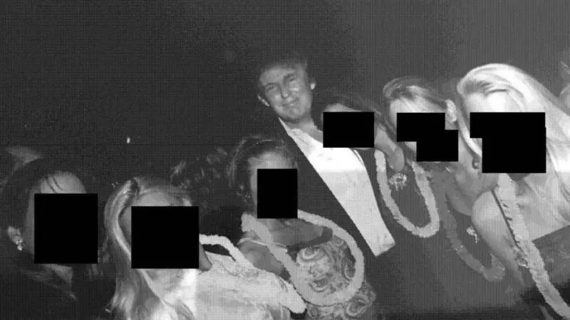 Difunden nuevas fotos del patrimonio de Jeffrey Epstein; aparecen Trump, Gates y Clinton