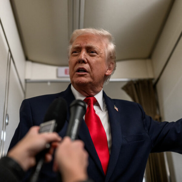 El asesinato de Rob Reiner y su esposa generó una nueva controversia política pues Trump atribuyó el crimen a la postura política del cineasta, que derivó en el "Síndrome de trastorno de Trump". FOTO: Casa Blanca.