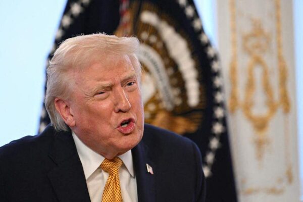 Trump confirmó ataques aéreo contra presuntos integrantes del grupo ISIS en el noroeste de Nigeria; tras ataques sobre grupos cristianos. FOTO: AFP.