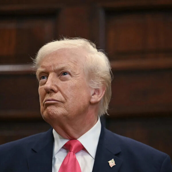 Donald Trump habló sobre dejar expirar el T-MEC, reavivando la incertidumbre comercial en Norteamérica.