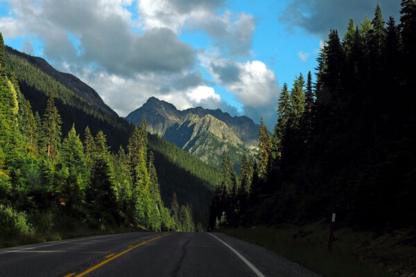 La solicitud minera ante autoridades federales plantea la posibilidad de intervenir una zona boscosa de alto valor ecológico en Zacatlán. FOTO: Booking.com.