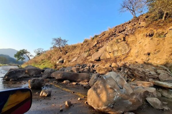 Guerrero reporta saldo blanco tras el sismo de 6.5; autoridades descartan riesgo de tsunami y confirman daños menores en seis viviendas de adobe en San Marcos. FOTO: X.