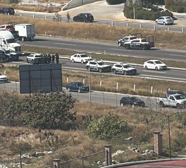 Ataque armado contra un motociclista en la autopista Puebla–Atlixco provocó el cierre temporal de la caseta de Atlixco y un amplio operativo de seguridad.