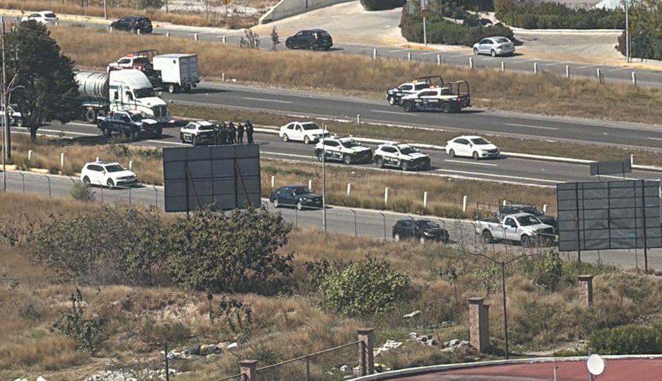 Ataque armado contra un motociclista en la autopista Puebla–Atlixco provocó el cierre temporal de la caseta de Atlixco y un amplio operativo de seguridad.