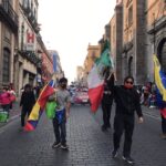 Marcha de la UPVA 28 de Octubre es abucheada por interrumpir desfile de Reyes en Puebla Marcha en Puebla.