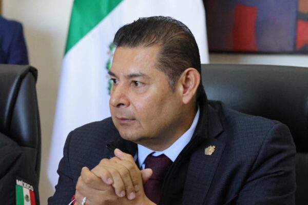 Alejandro Armenta adelantó que su gobierno realizará nuevos cambios “naturales” por ajustes administrativos y salidas de funcionarios, y descartó que se trate de castigos o rupturas políticas.