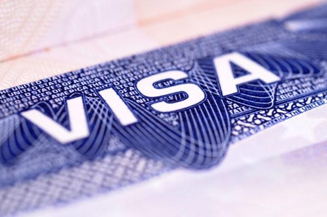 Estados Unidos suspendió de forma indefinida el trámite de visas de inmigrante para ciudadanos de 75 países.