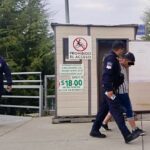 Nuevo asalto en Los Fuertes: un sujeto amenazó con una navaja a una mujer que caminaba con sus dos hijas y le robó el celular; fue detenido minutos después por la Policía Turística. IMAGEN: X @JCarlos_Valerio.