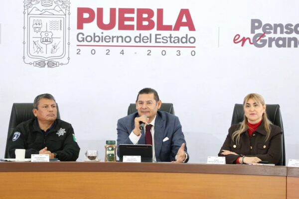 El gobierno de Puebla defendió la promoción de productos poblanos y calificó de malinchistas las críticas al impulso de la marca 5 de Mayo.