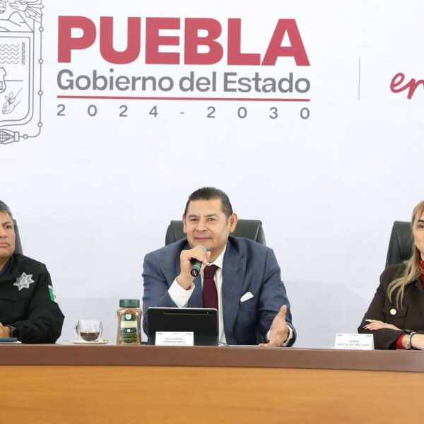 El gobierno de Puebla defendió la promoción de productos poblanos y calificó de malinchistas las críticas al impulso de la marca 5 de Mayo.